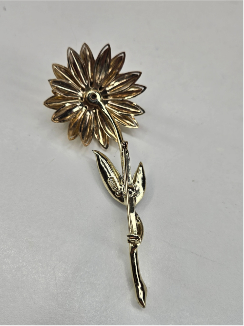 Vintage Coro Gold-Tone Cream Flower Brooch Rhinestone Large Collectible Daisy - Picture 3 of 13